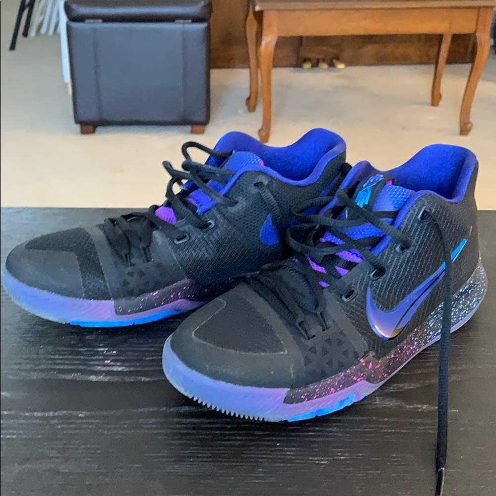Kids kyrie 3s